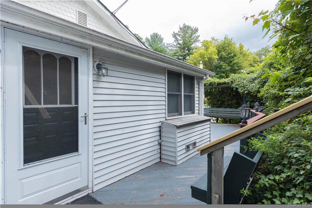 83 Tomkins Avenue - Photo 1
