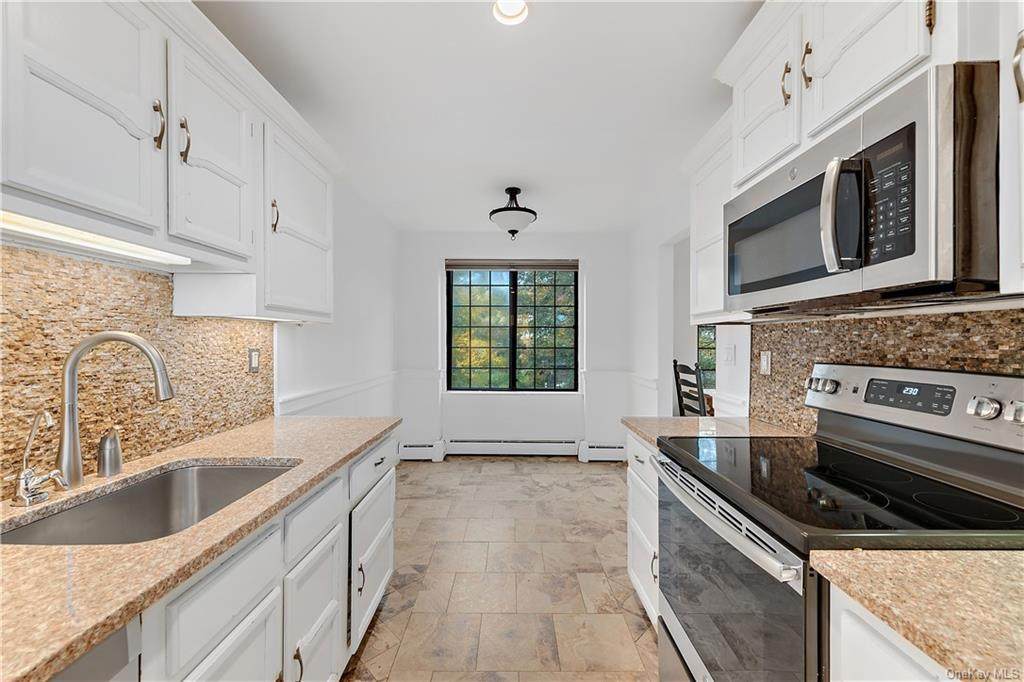 28 Foxwood Drive - Photo 1