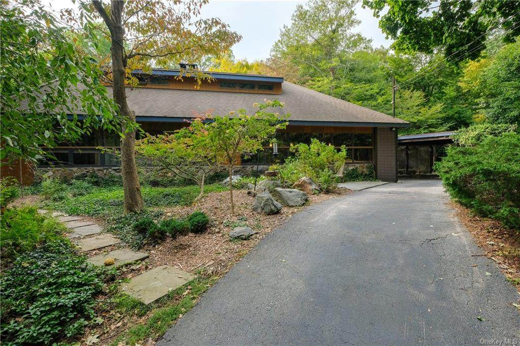 30 Spring Lane - Photo 1