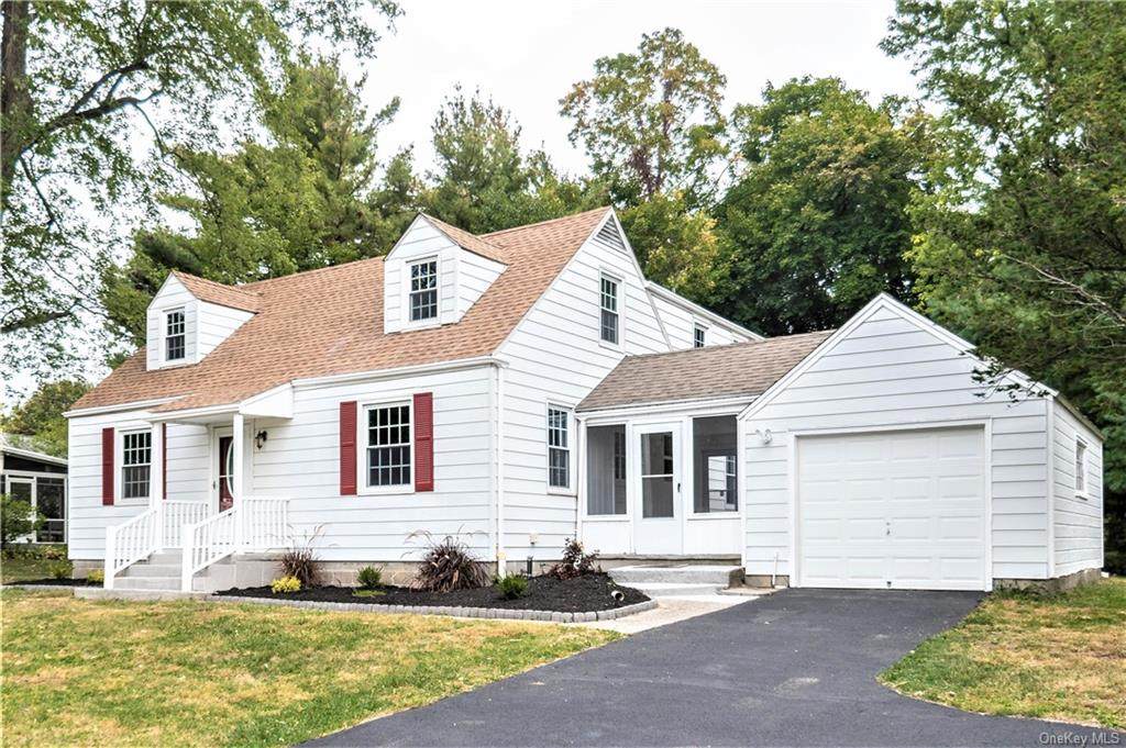 35 Schoolhouse Lane - Photo 1