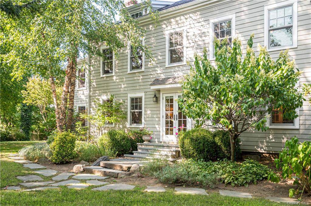 142 Rockland Avenue - Photo 1