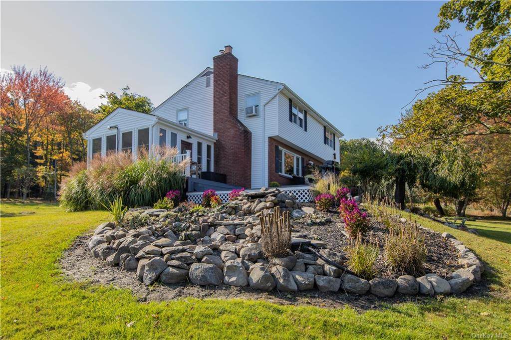102 Sleepy Valley Road - Photo 1