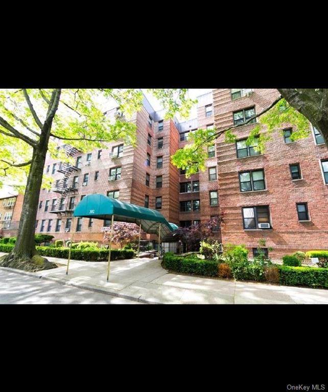 302 96 Th Street - Photo 1