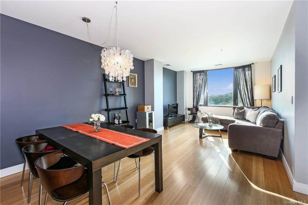 701 Ridge Hill Boulevard - Photo 1