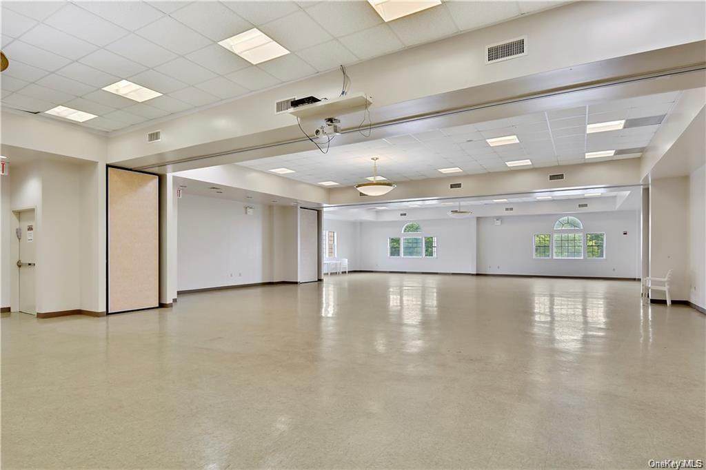 87 Admiral Court - Photo 1