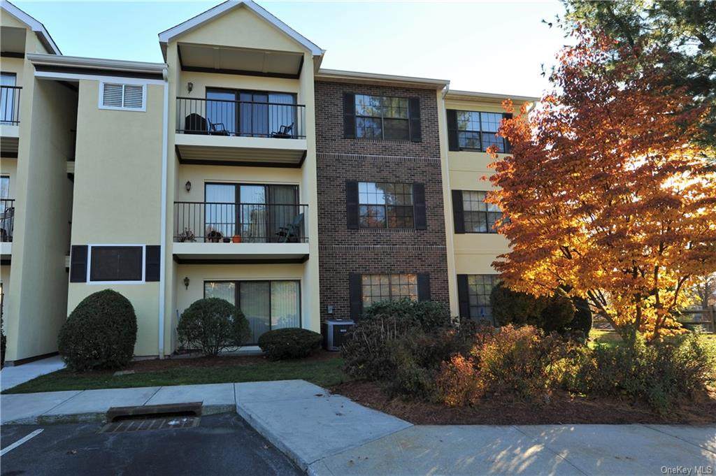 8 Nottingham Circle - Photo 1