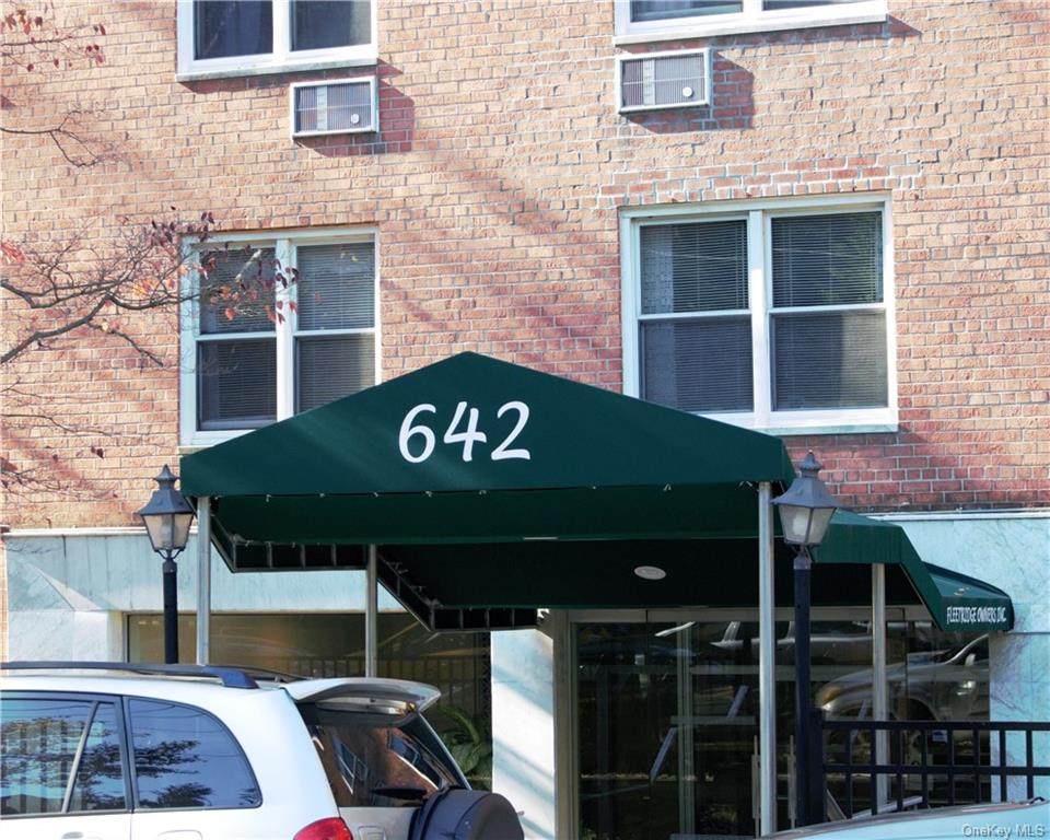 642 Locust Street - Photo 1