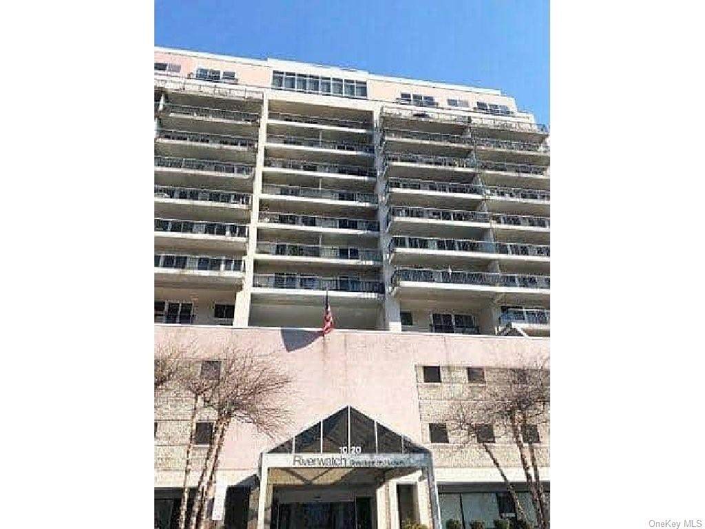 1020 Warburton Avenue - Photo 1