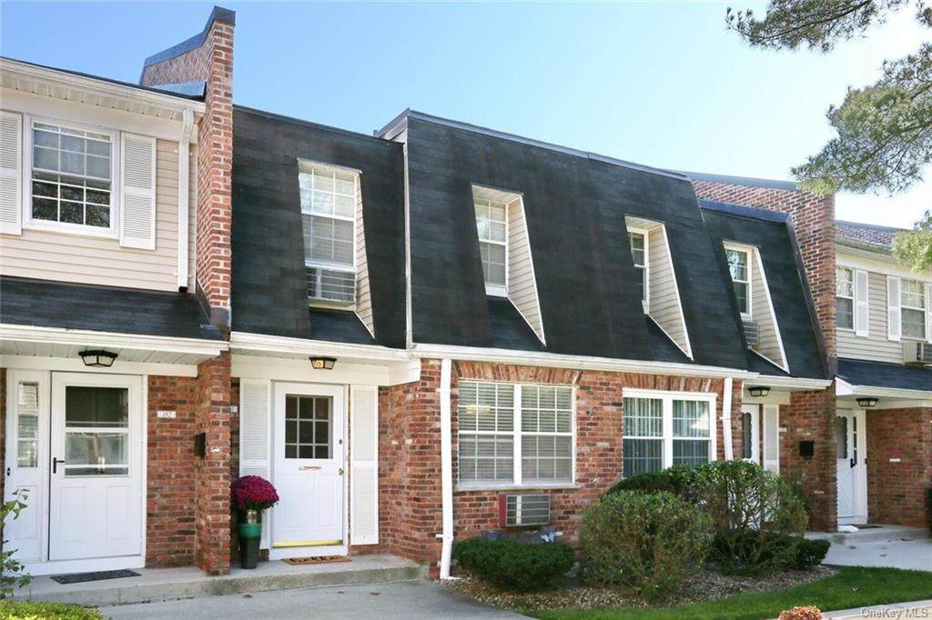 180 Doxbury Lane - Photo 1