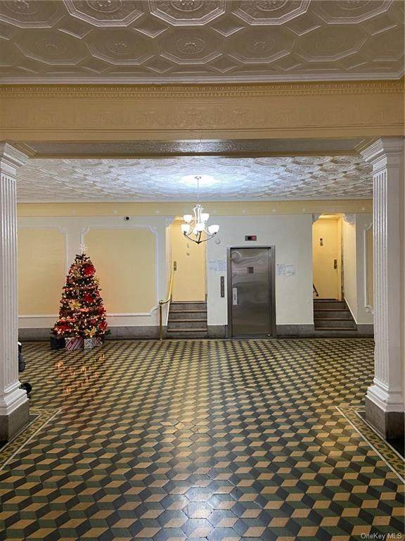 2187 Holland Avenue - Photo 1