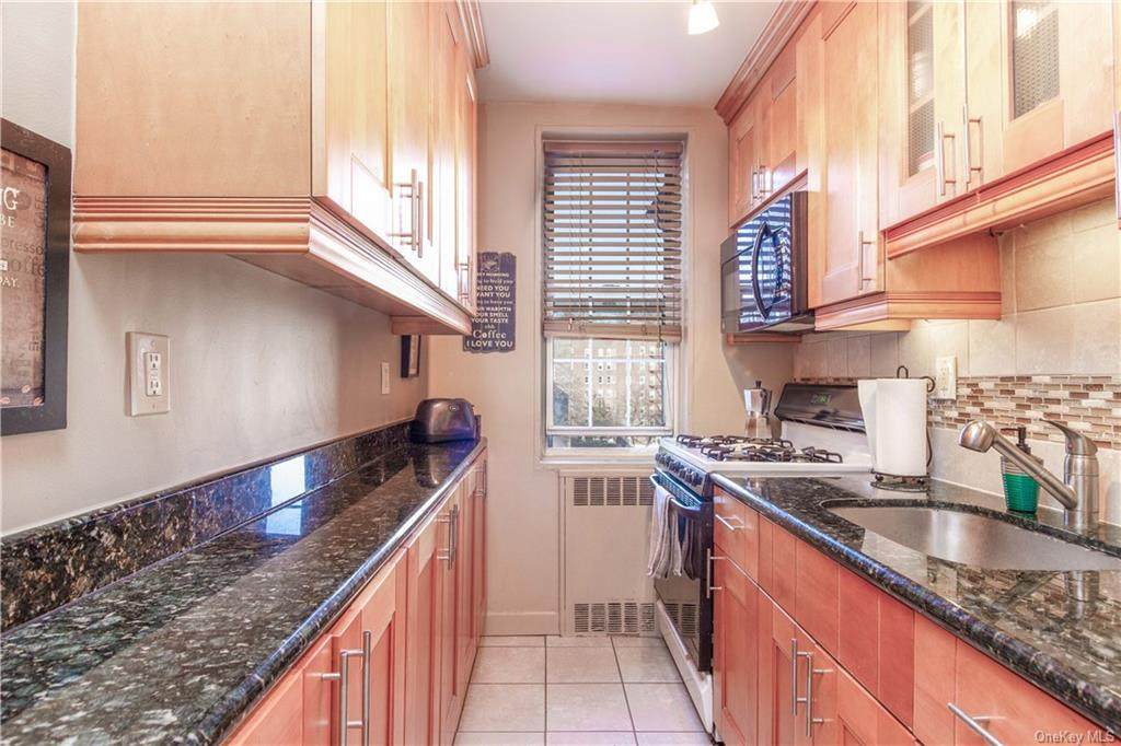 786 Bronx River Road - Photo 1