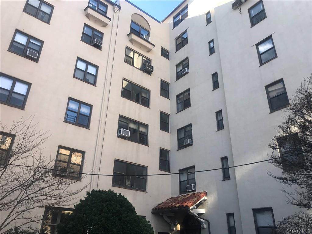 17 Chatsworth - Photo 1