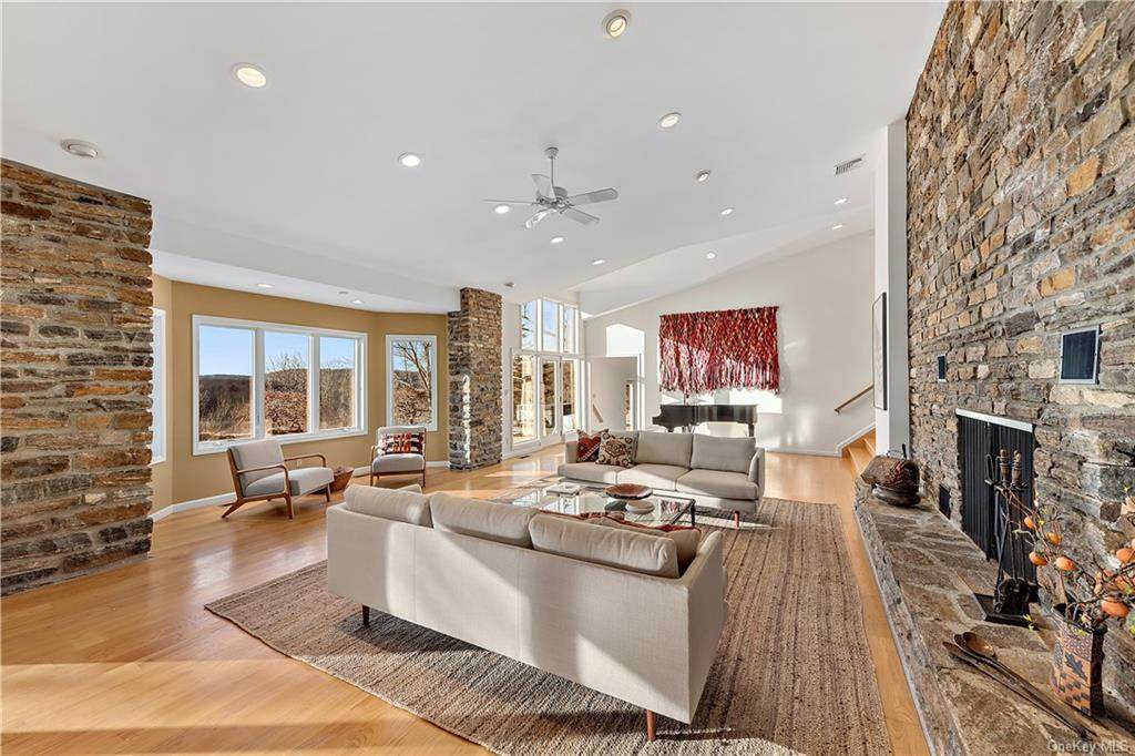 4 Muscoot Lane - Photo 1
