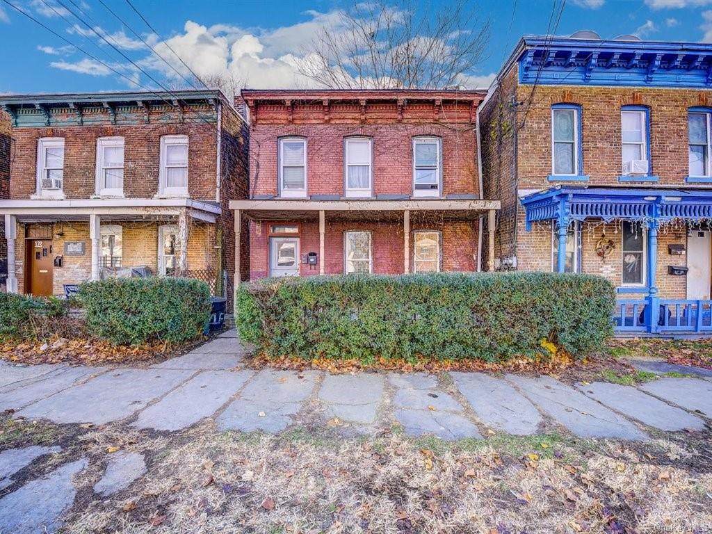 125 Benkard Avenue - Photo 1