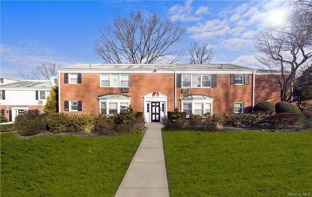 6 Sussex Court - Photo 1