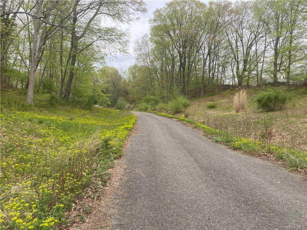 263-265 Stone Hill Road - Photo 1