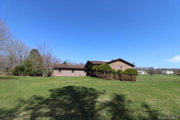 8 Cooper Road - Photo 1