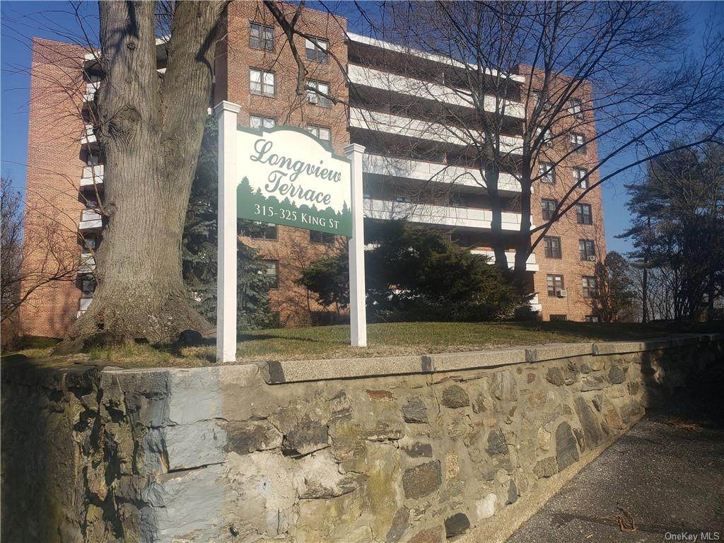 325 King Street - Photo 1