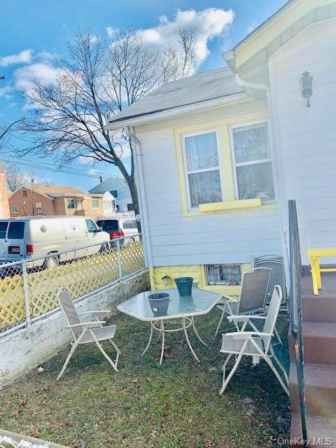 2842 Sampson Avenue - Photo 1