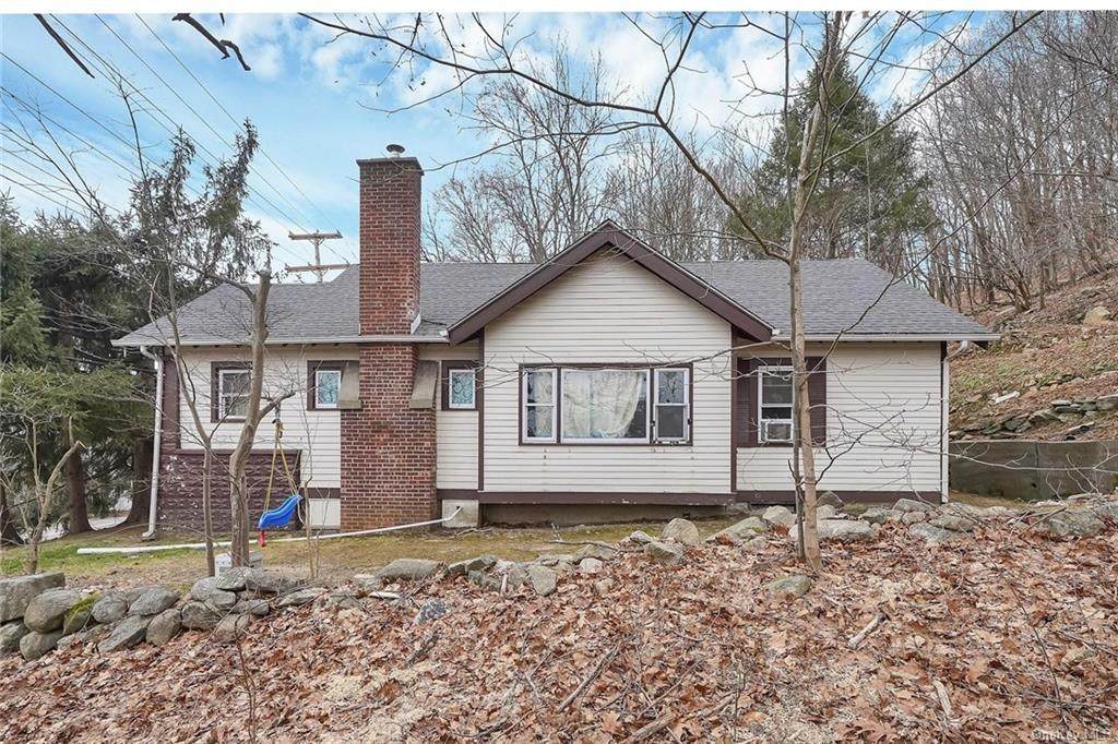 2567 Carmel Avenue - Photo 1