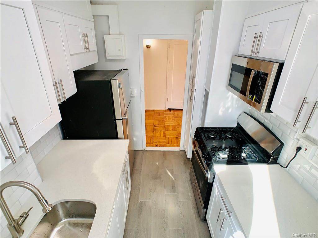 1569 Metropolitan Avenue - Photo 1