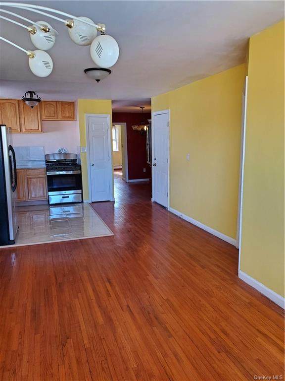 656 Lester Street - Photo 1