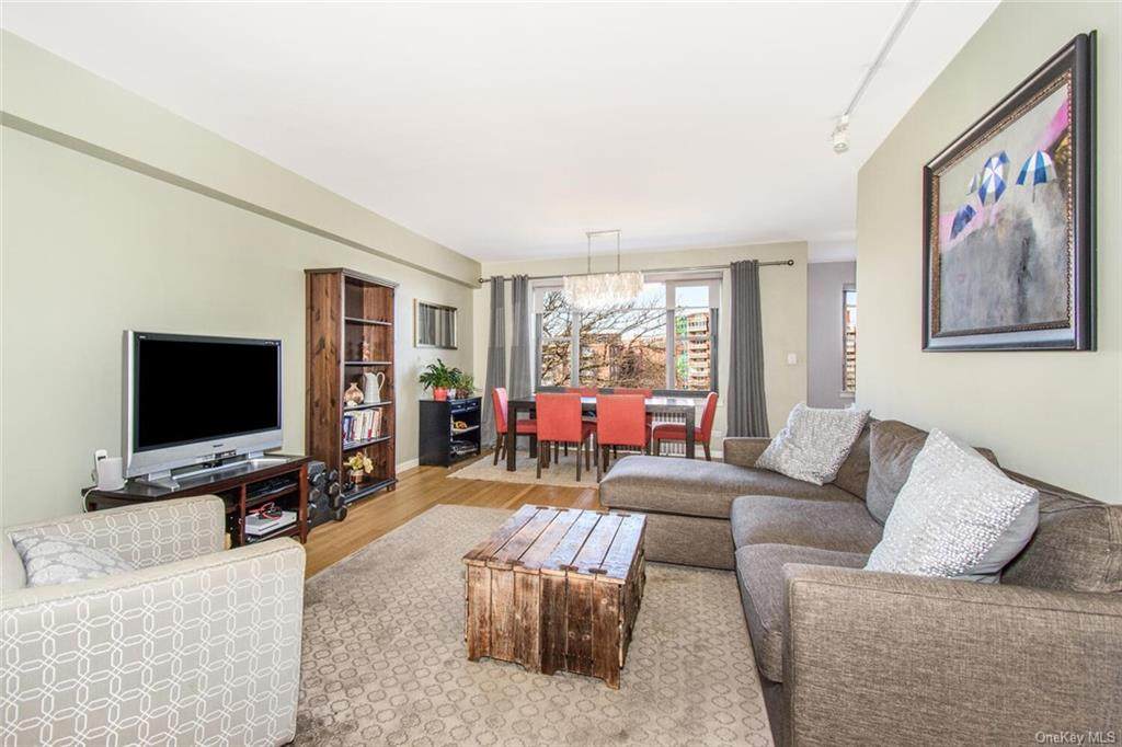 3616 Henry Hudson Parkway - Photo 1