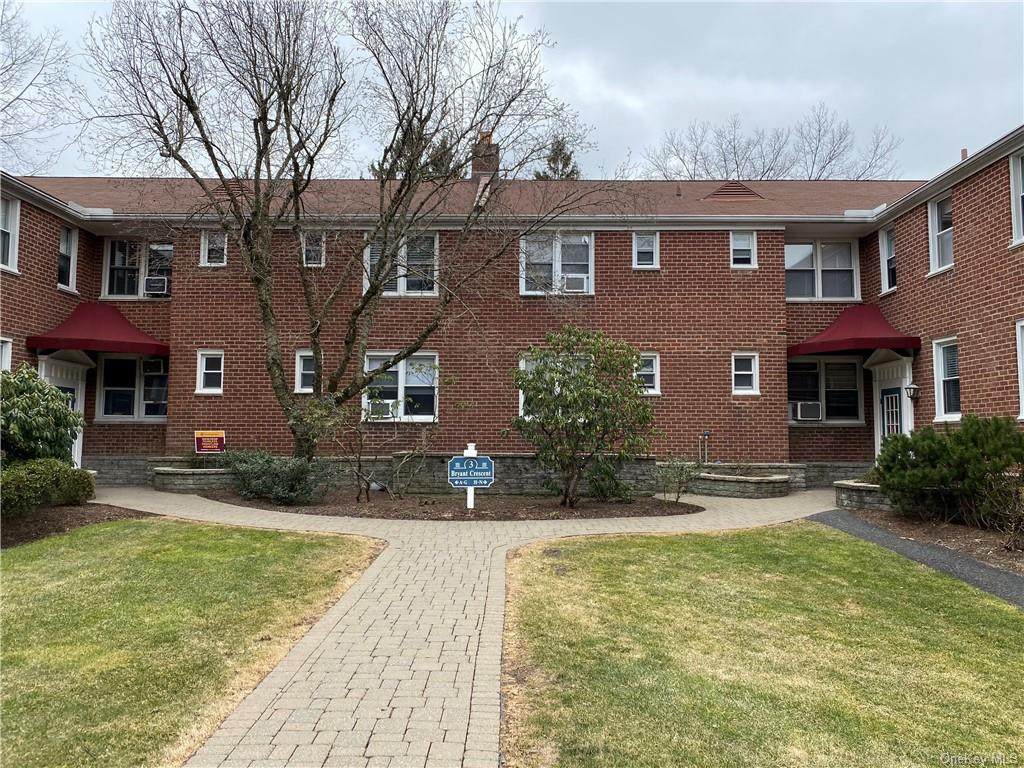 3 Bryant Crescent - Photo 1