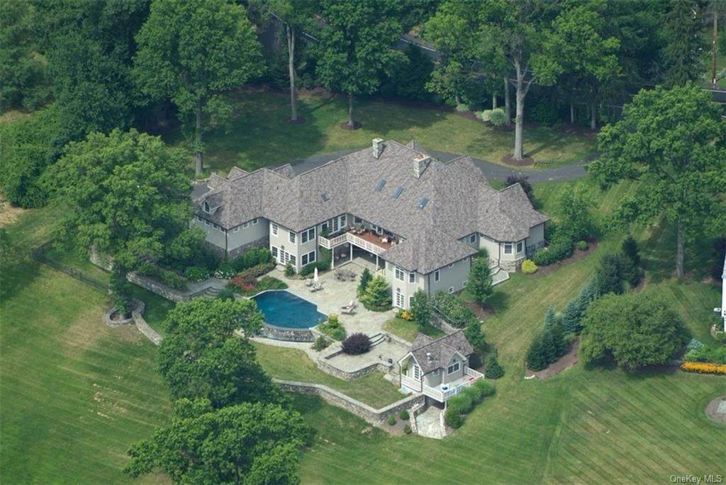 484 Strawtown Road - Photo 1