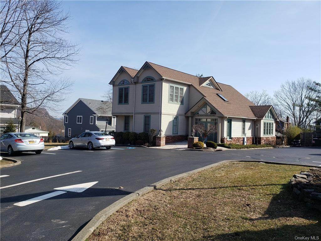 407 Highland Avenue - Photo 1