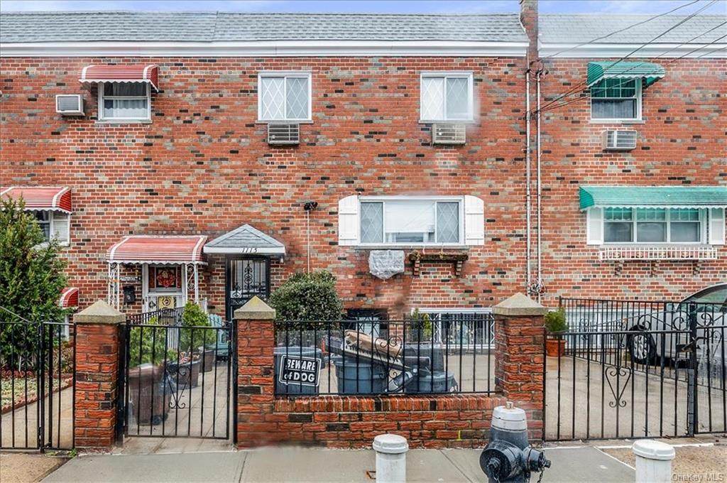 1115 Throgmorton Avenue - Photo 1