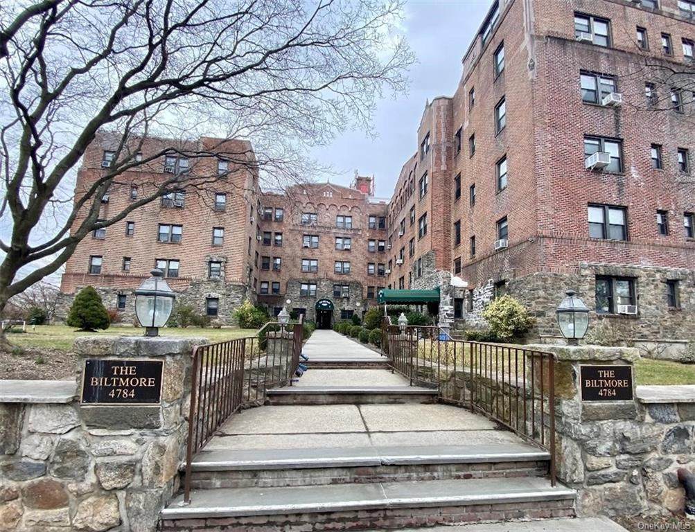 4784 Boston Post Road - Photo 1
