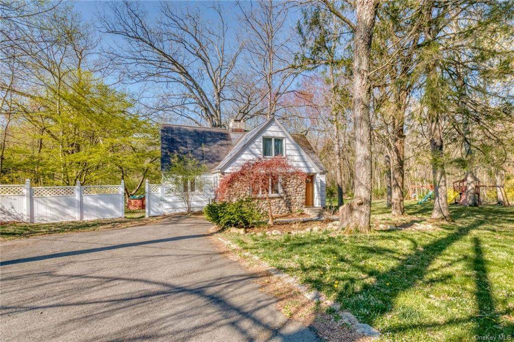 35 Bayard Lane - Photo 1