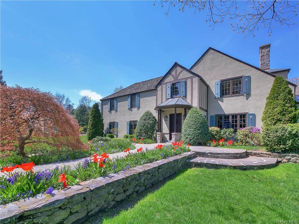 8 Locust Lane - Photo 1