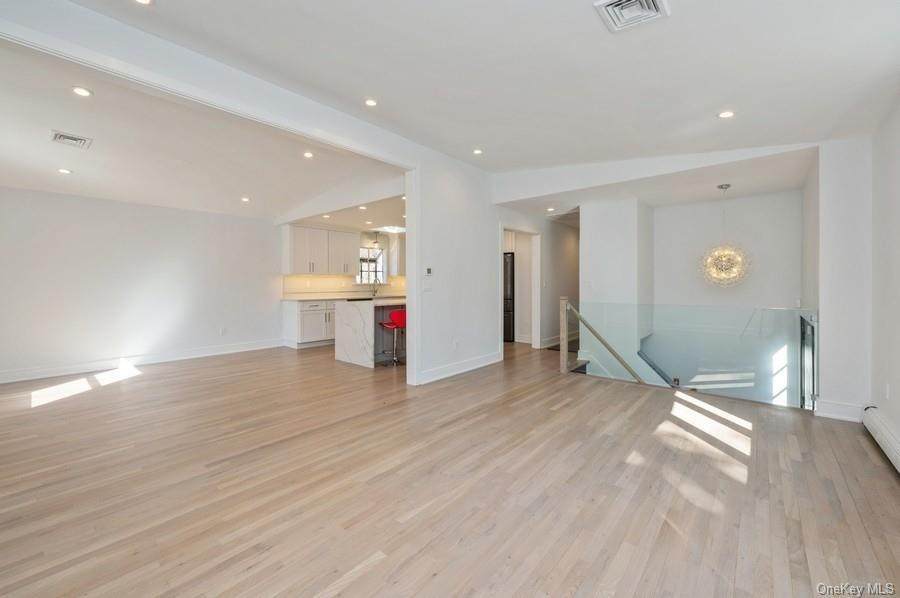 34 Springwood Avenue - Photo 1