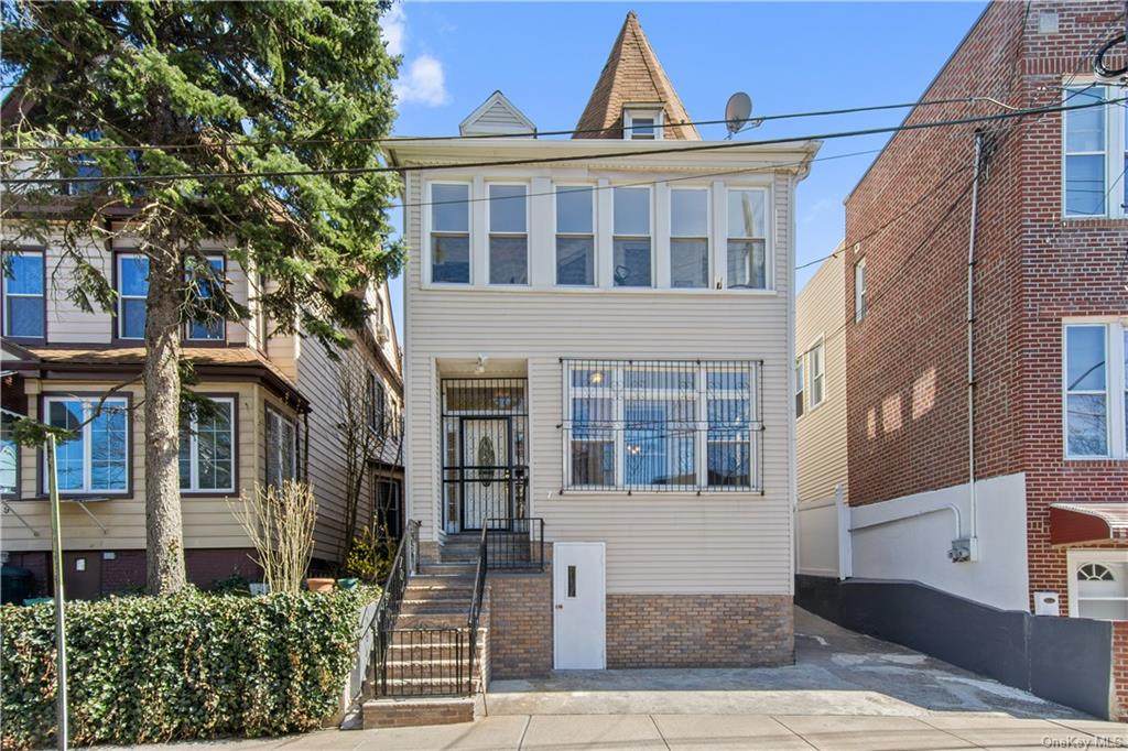 7 Van Corlear Place - Photo 1