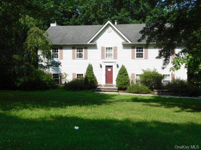 8 Hampton Hills Drive - Photo 1
