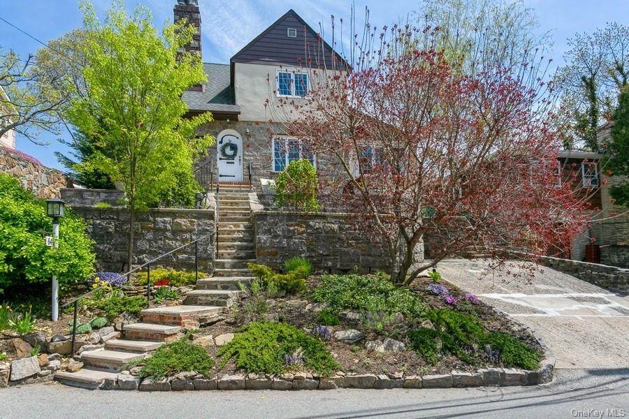 64 Westminster Drive - Photo 1