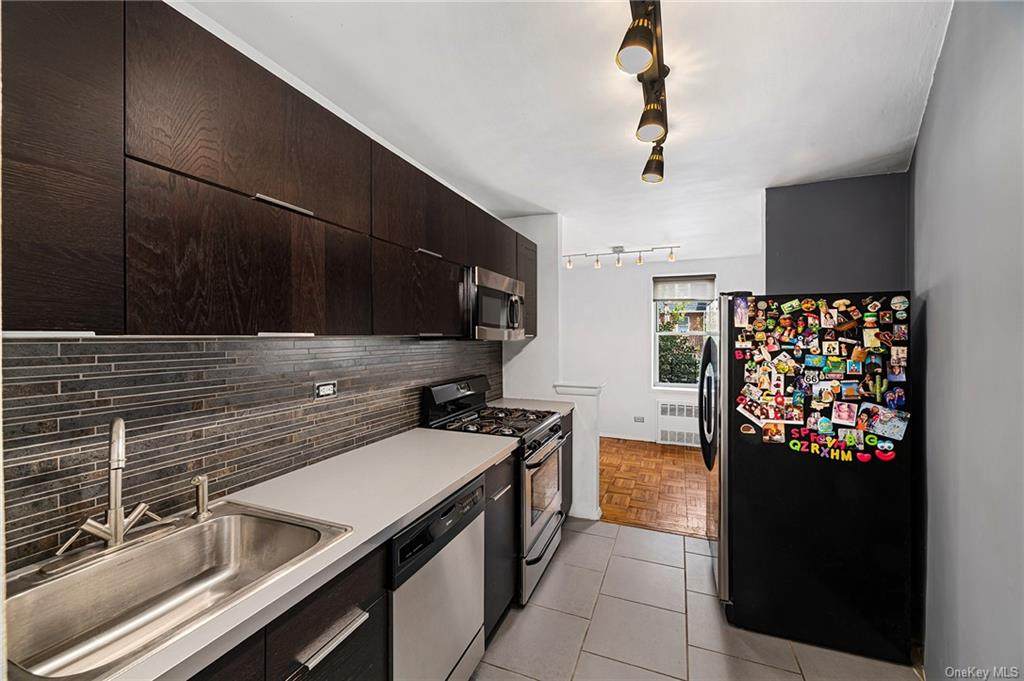 255 Fieldston Terrace - Photo 1