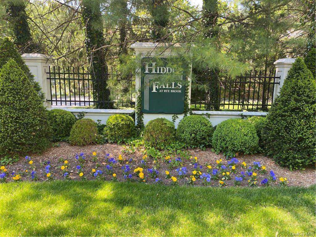 7 Parkridge Court - Photo 1