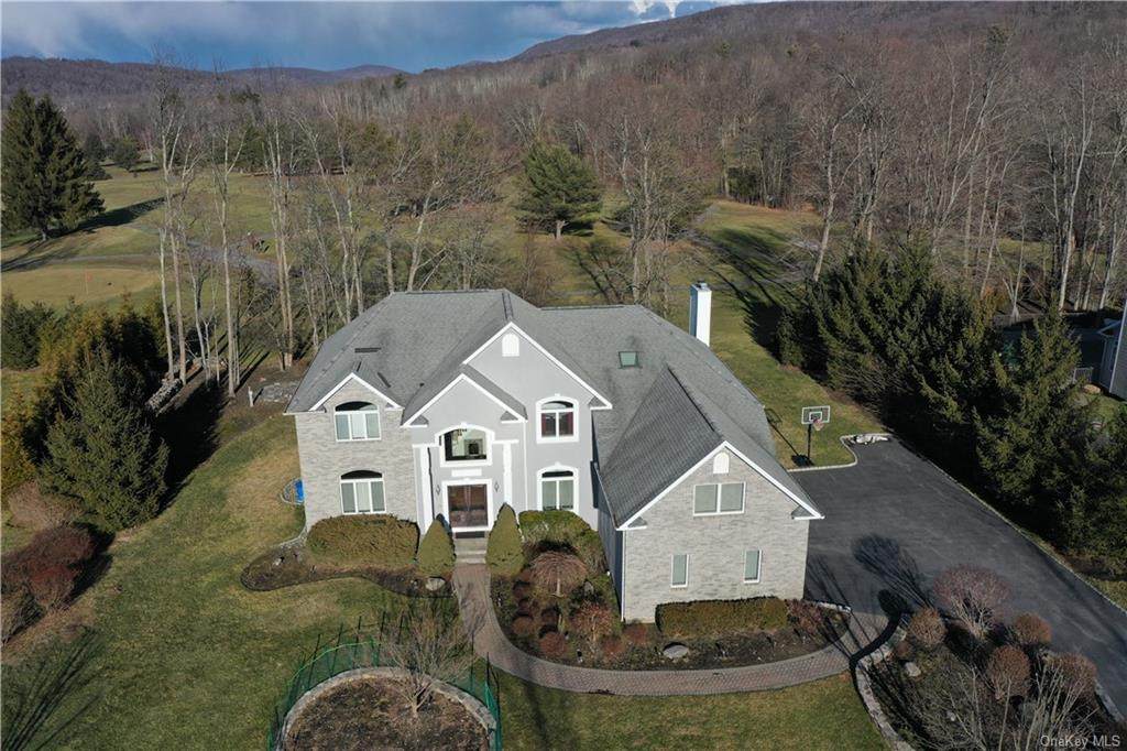 37 Greenwich Avenue - Photo 1
