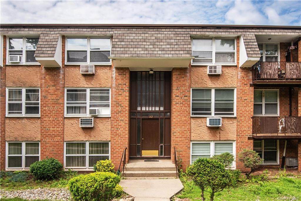 142 Kearsing Parkway - Photo 1