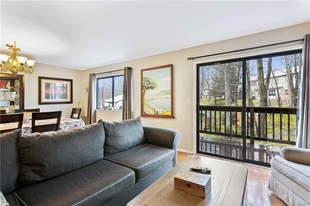 130 Columbia Court - Photo 1