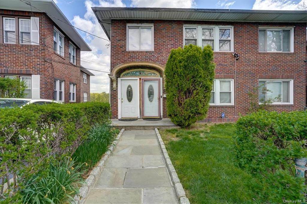 9 Vernon Avenue - Photo 1