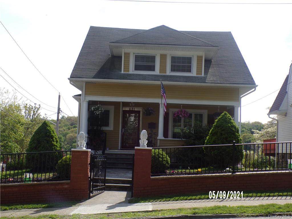 621 Nelson Avenue - Photo 1