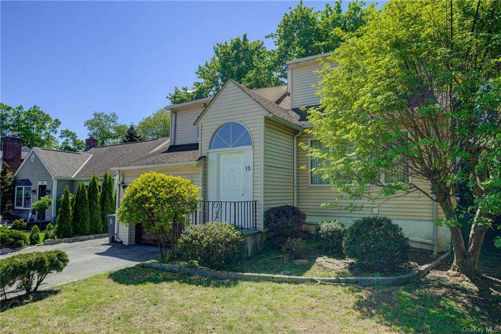 15 Ridgeway - Photo 1