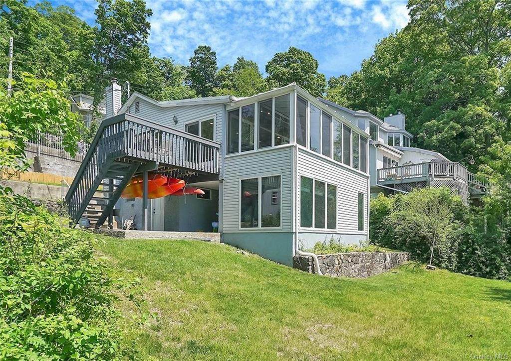 3391 Mohegan Avenue - Photo 1