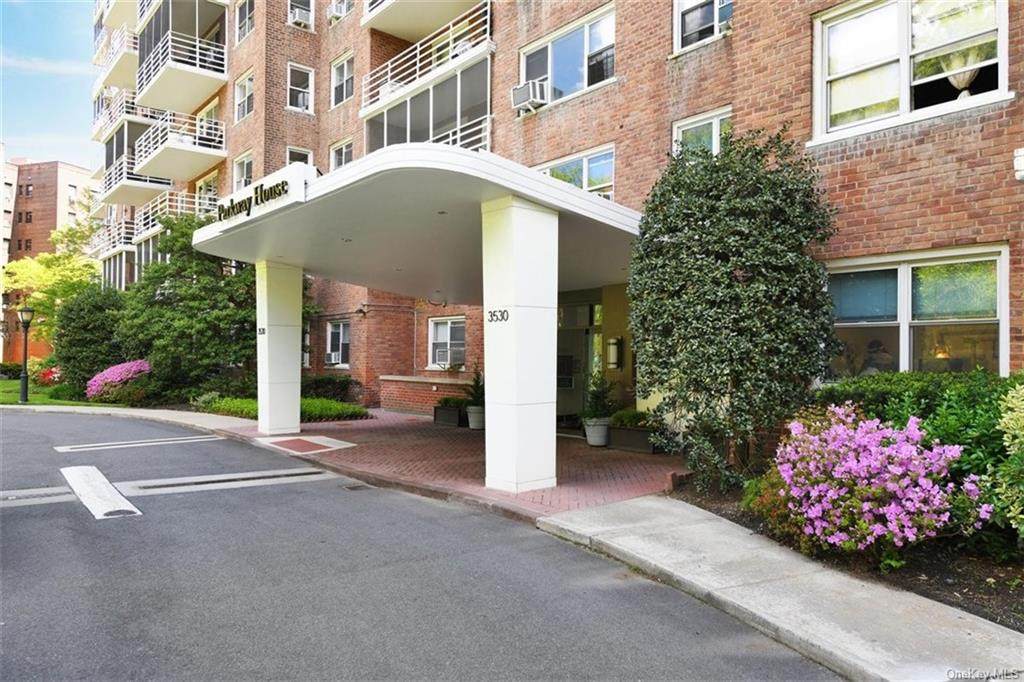 3530 Henry Hudson Parkway - Photo 1