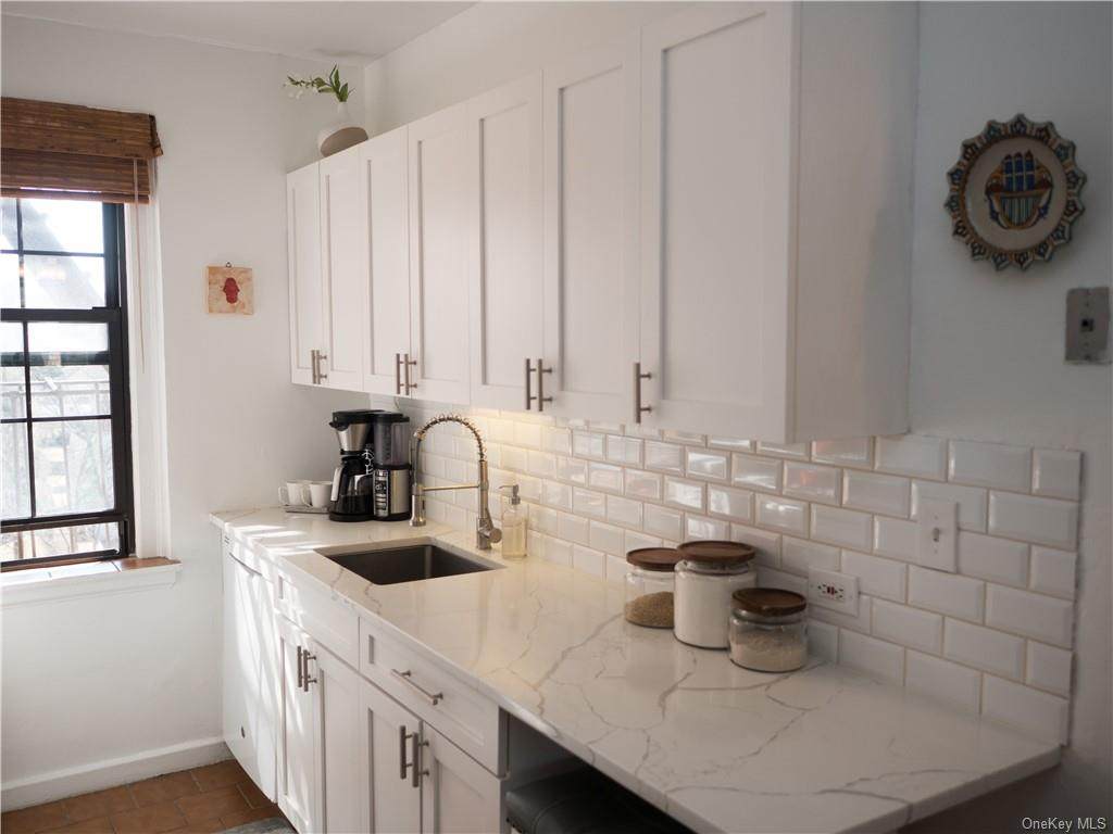 192 Garth Road - Photo 1