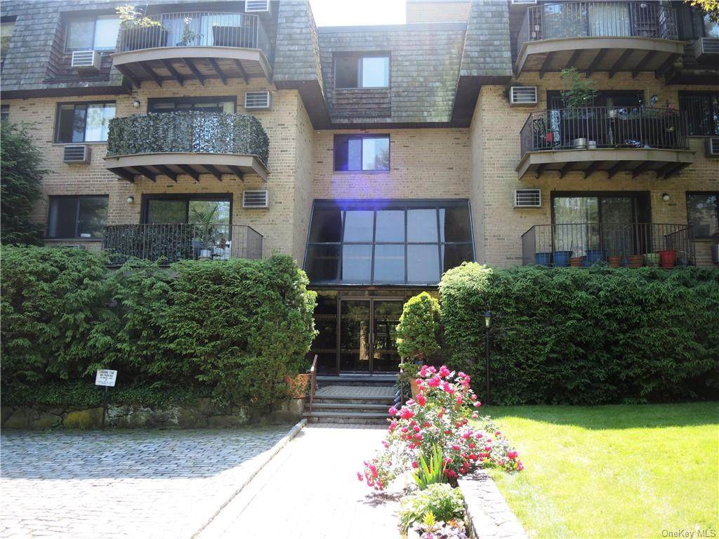 500 Central Park Avenue - Photo 1